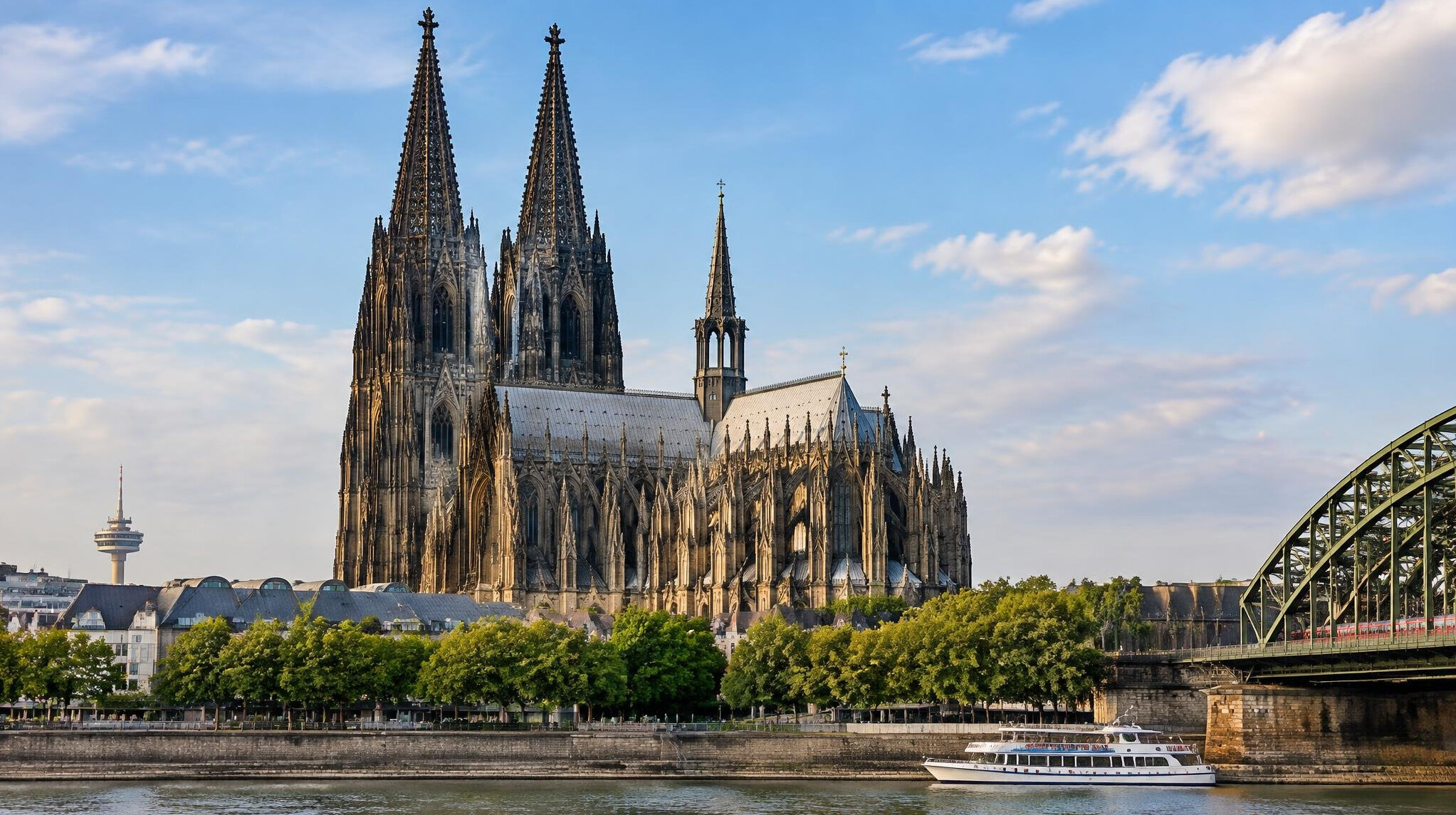 cologne cathedral exterior