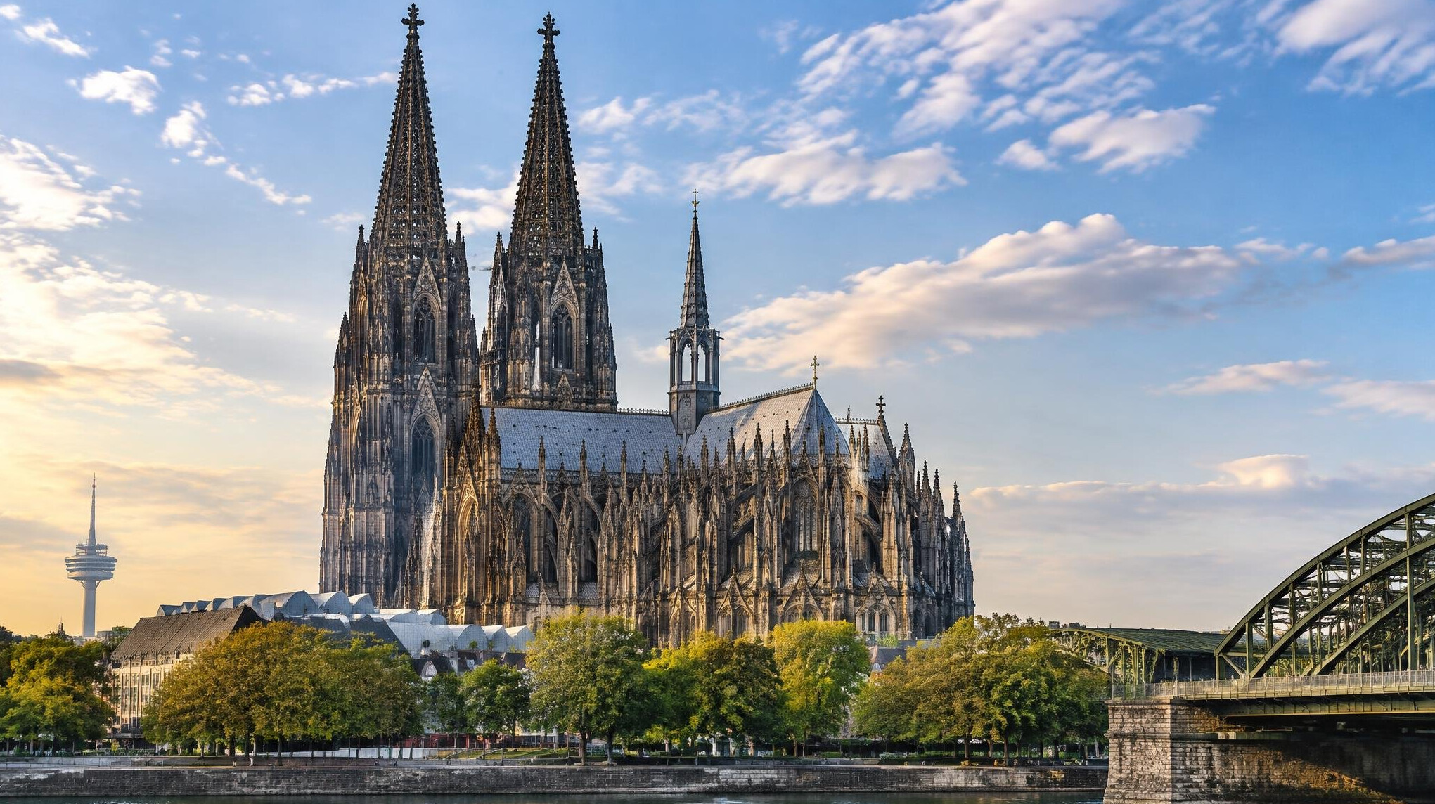 cologne cathedral exterior